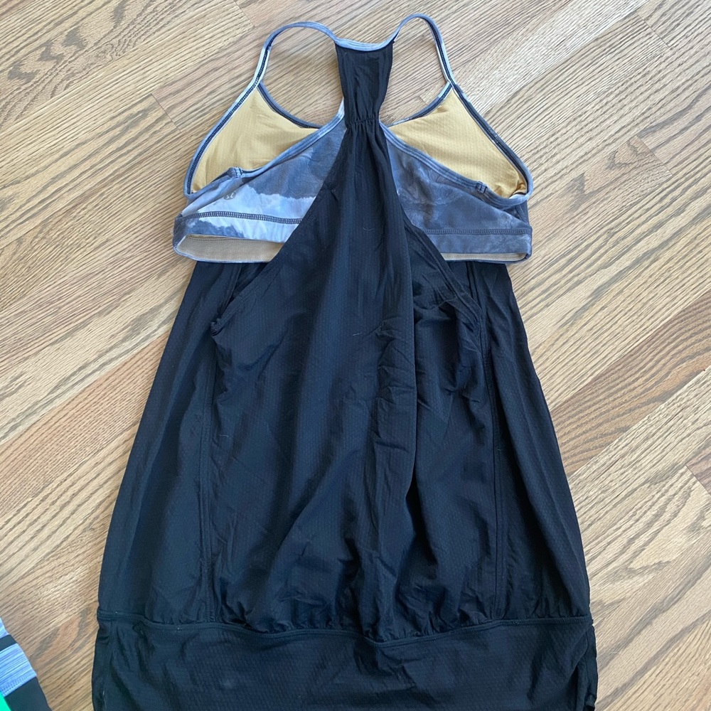 (THREE) Lululemon 2in1 bra tanks